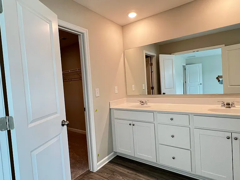 292 Grey Falcon Ave — Photo 10