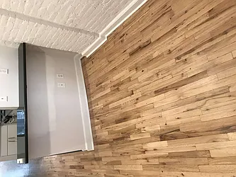 Rented by Metropolis Real Estate of Manhattan