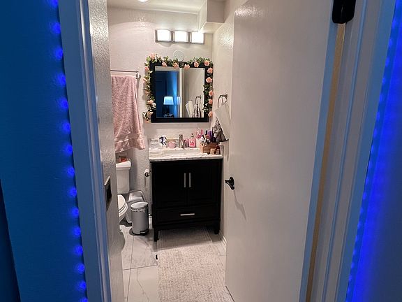 5th image of 222 S Catalina Ave Unit 7