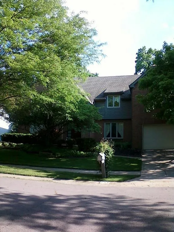 235 Glen Village Ct photo 1