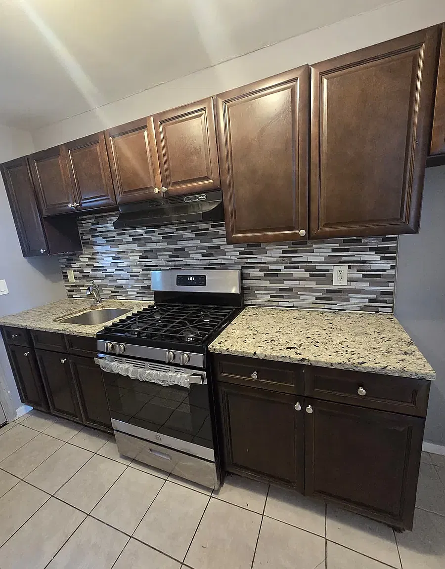 3 bed, $2,250 — Photo 1