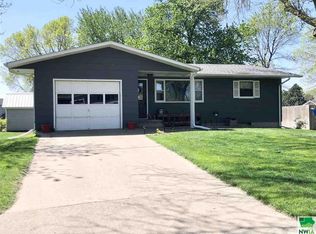 204 Spruce Ct, Elk Point, SD 57025