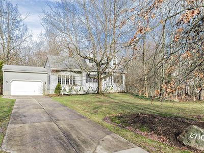 8730 Lake In The Woods Trl, Chagrin Falls, OH, 44023