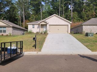 242 Skylane Dr, Pearl, MS 39208
