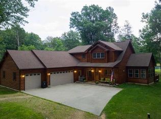 N7782 Legend Lake Cir, New Lisbon, WI 53950