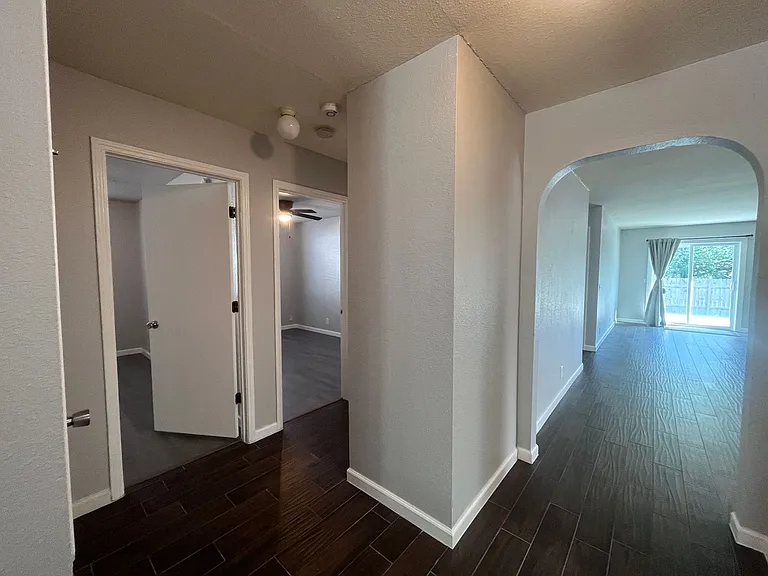 15001 Bigelow Dr — Photo 6