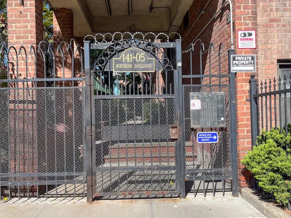 141-05 Northern Boulevard image 5 of 25