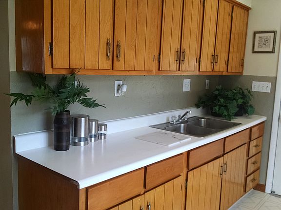 5th image of 2186 Eden Ave
