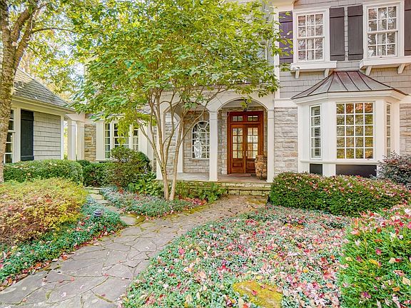 3rd image of 1741 Quarry Creek Ln