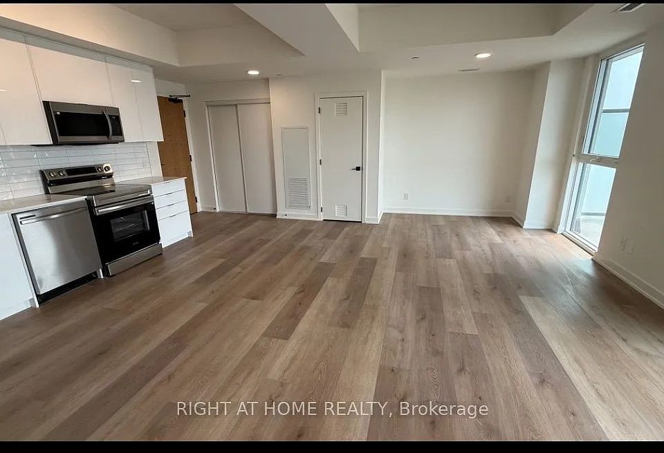33 Erie Ave #506