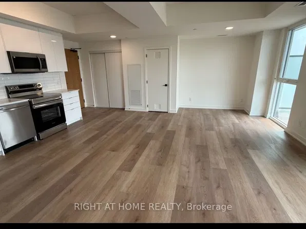 33 Erie Ave, Brantford, ON
