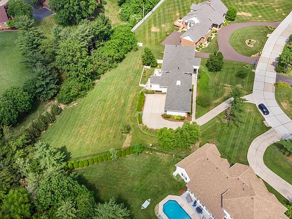 5th image of 36 Sackston Woods Ln
