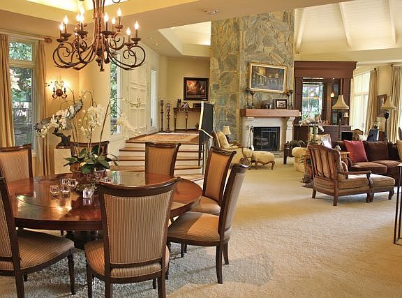5th image of 1 Twin Oaks Ct