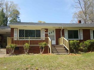 108 E Brookwood Ln, Cowpens, SC 29330