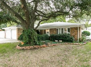 608 Womack Ct, Hurst, TX 76054