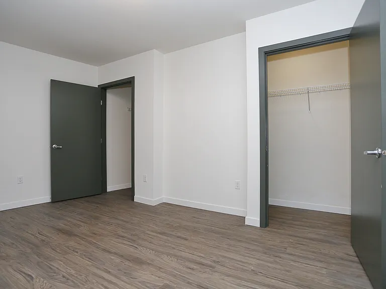 Greenwood Place Apartments — Photo 32
