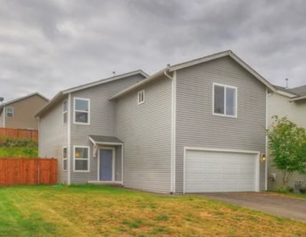 4 bed, 2.5 bath, 2102 sqft, $2,750 — Photo 1
