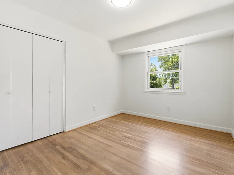 9220 Brian Dr — Photo 23