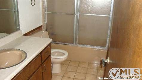 3rd image of 3323 Scenic Ln