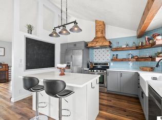 3413 Mirror Ln, Bellevue, NE 68123