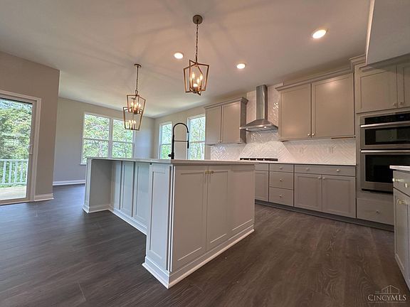 3rd image of 6725 Maverick Dr