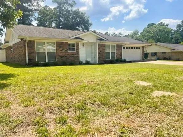 1628 Shelton Dr, Nacogdoches, TX 75965