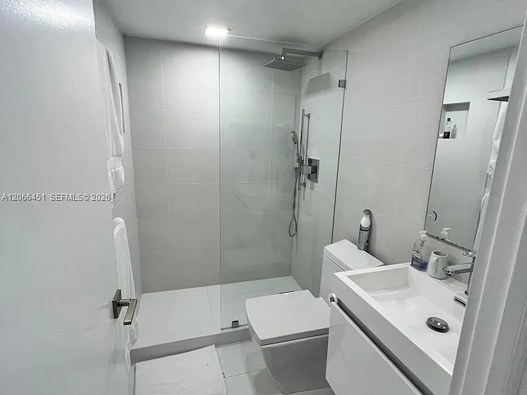 800 Claughton Island Dr #704 — Photo 18