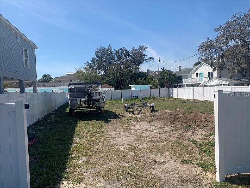 1st image of 3305 De Soto Blvd
