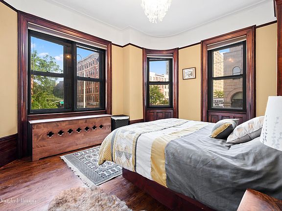 4th image of 193 2nd Ave APT 4