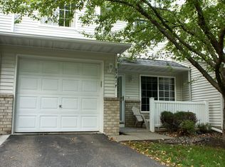 8741 Quarry Ridge Ln UNIT F, Woodbury, MN 55125