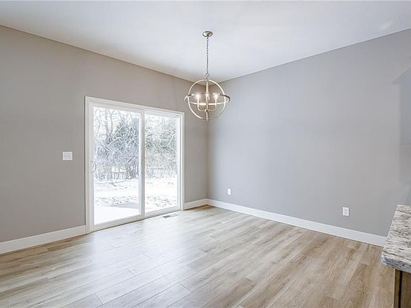 4th image of 27019 E Olive Dr