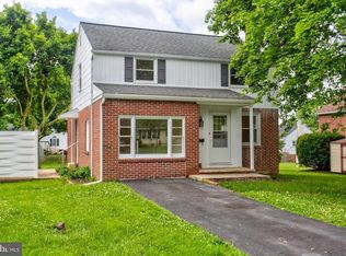 2038 Manor Ridge Dr, Lancaster, PA 17603