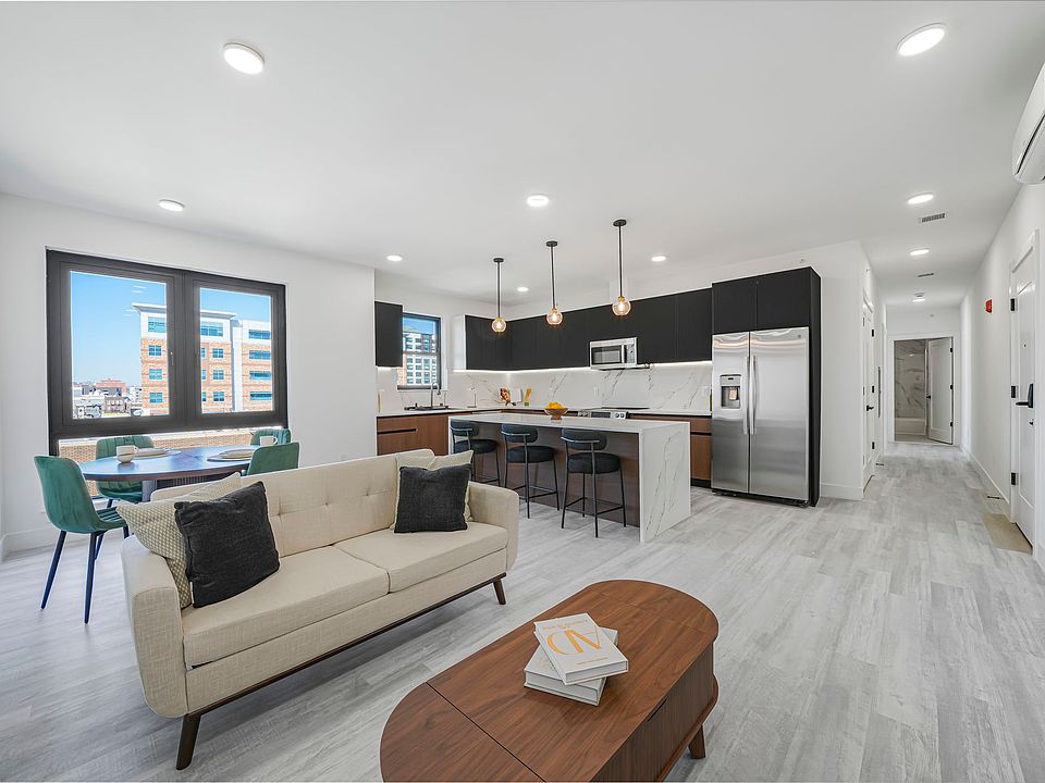 1st image of 4614 Kennedy Blvd #202