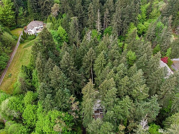 4th image of 1351 W Lake Sammamish Pkwy SE