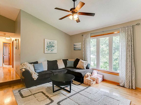 4th image of 2683 Kempston Dr