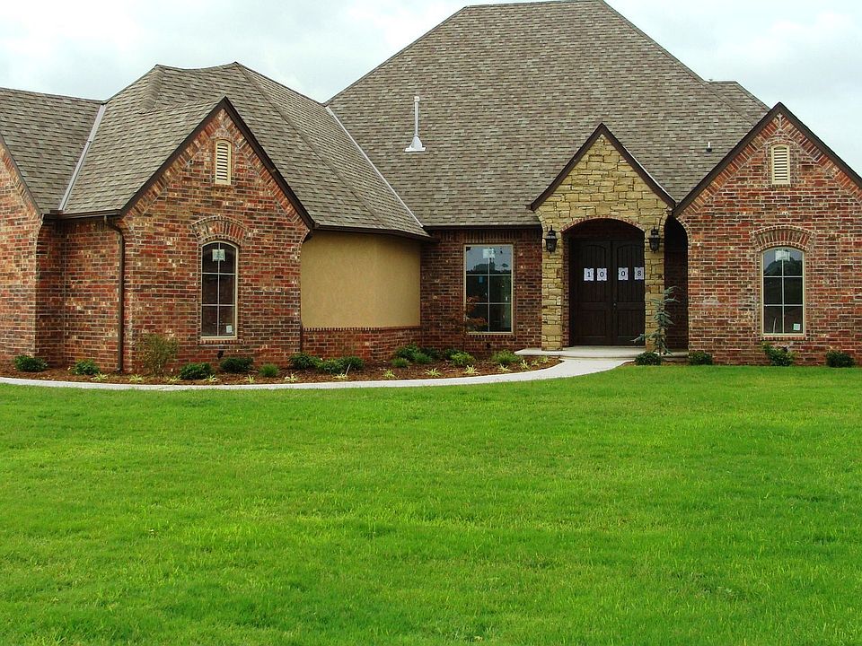 1st image of 1008 W Nandina Way