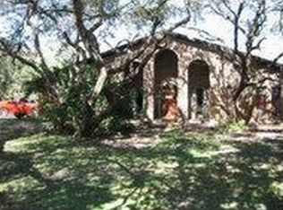 1708 W Deberry Ave, Aransas Pass, TX 78336