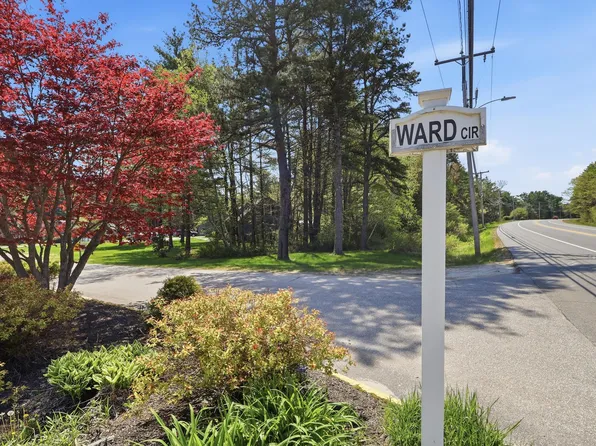 70 Ward Circle #70, Brunswick, ME 04011