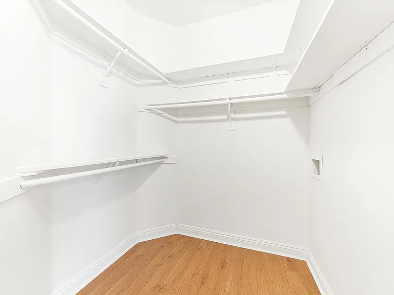 4560 Coldwater Canyon Ave #105 — Photo 16