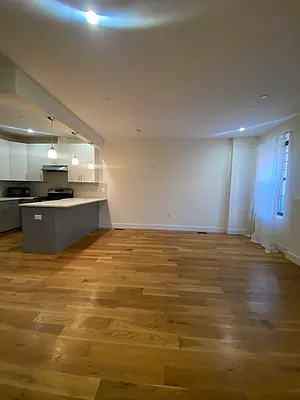 Rented by Hagstrom Management Inc | media 4