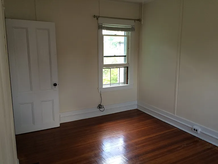 221 W Lincoln St #2 — Photo 8
