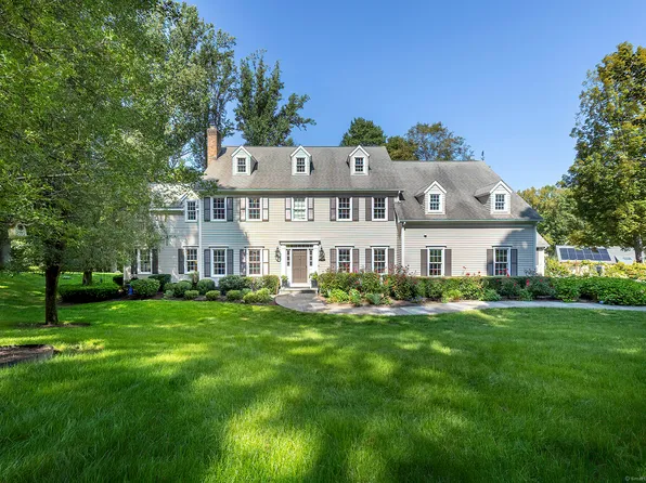 19 Blackman Road, Ridgefield, CT 06877