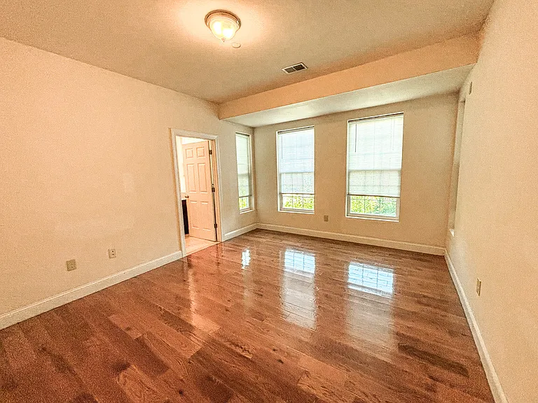 921 Ridge Ave #3D — Photo 13