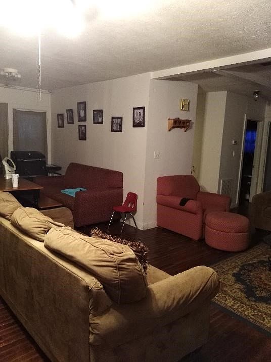 2nd image of 700 Locust St