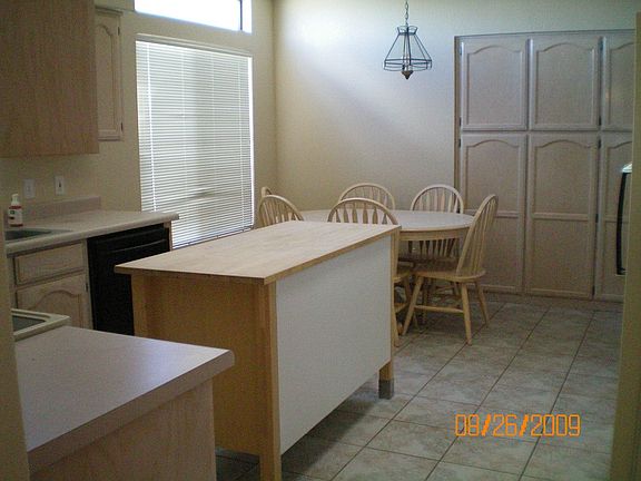 Knook with lots of cabinet space