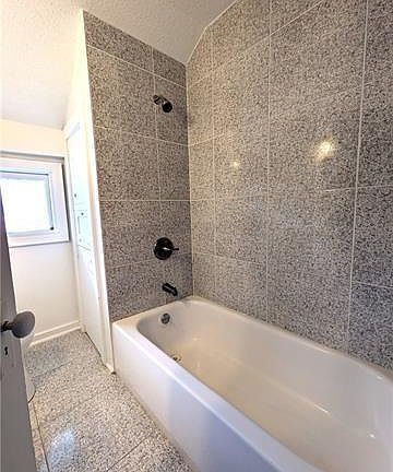 5th image of 3021 Republic St