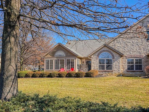 2nd image of 147 Falls Peak Ln