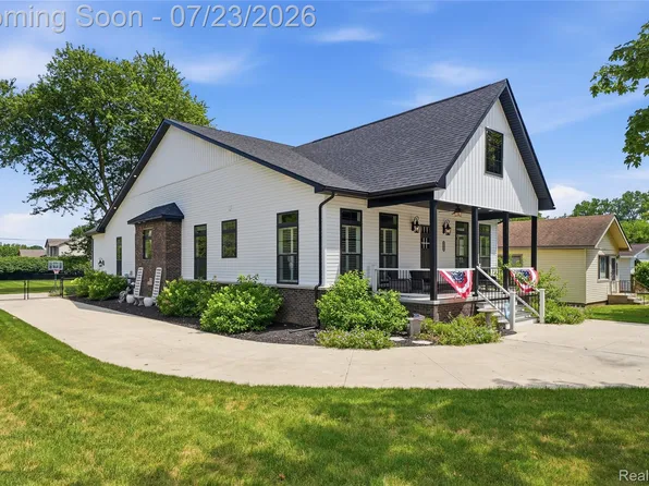6393 Denton Rd, Van Buren Township, MI 48111