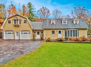 88 Swamp Brook Rd, Hawley, PA 18428