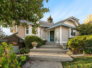 12155 Alta Mesa Dr, Auburn, CA 95603